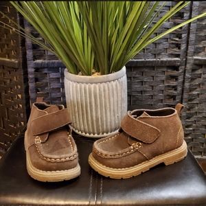 🌼2/40 🌼 Janie and Jack boots